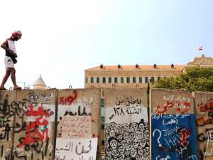 beirut wall protesters 